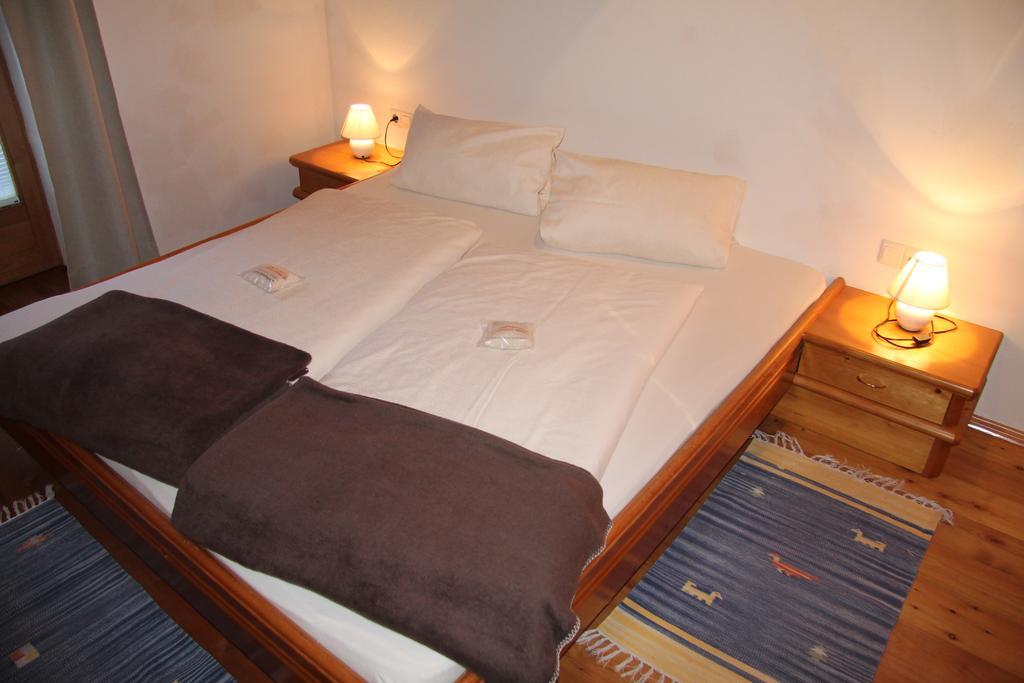 Apartmenthaus Innerkratzerhof Prägraten Exterior foto