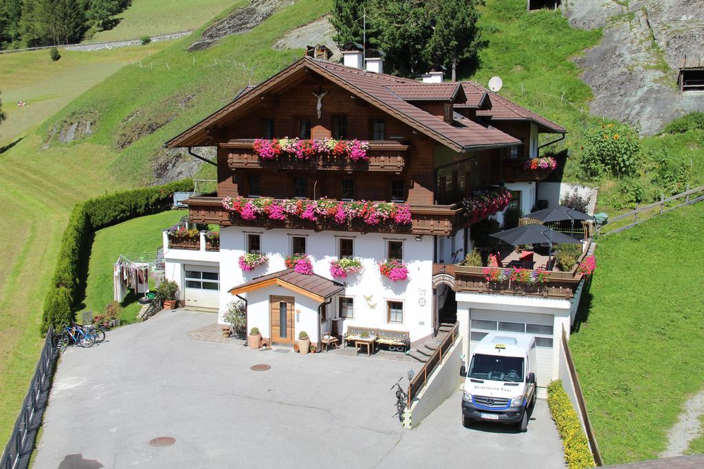 Apartmenthaus Innerkratzerhof Prägraten Exterior foto
